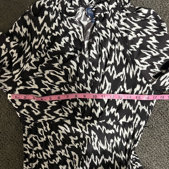 NWT Scoop midi dress belted black and white long sleeve polyester 4 6 women’s - Picture 8 of 10